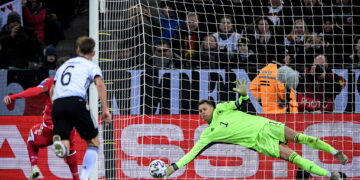 Alemania domina pero no pasa del empate 1-1 ante Dinamarca
