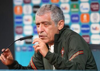 Fernando Santos: “Tengo que morir con mis ideas”
