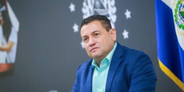 Ministro de Trabajo, Rolando Castro, es la voz de los trabajadores que no tenían voz según La Prensa Gráfica