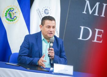 Ministro Rolando Castro mantiene fuerte presencia mediática debido a la defensa que hace de los derechos laborales