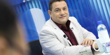 Ministro Rolando Castro creará un proyecto con ACNUR para pagar a jóvenes los primeros meses de aprendizaje en las empresas y generar experiencia