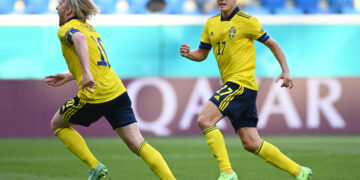 Suecia gana 1-0 a Eslovaquia y se coloca líder del grupo de España