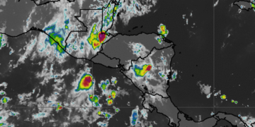 Advierten de tormentas eléctricas y vientos por paso de onda tropical