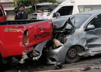 Siete pandilleros ebrios provocan choque en Avenida España, San Salvador