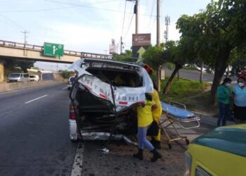 Tres lesionados tras fuerte accidente en carretera a Quezaltepeque