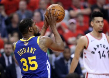 Kevin Durant firma el mejor partido de la historia de los Playoffs de la NBA con los Nets