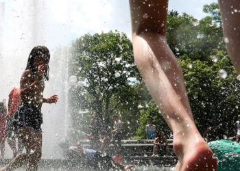 Ola de calor al noroeste de Estados Unidos aumenta riesgo de incendios