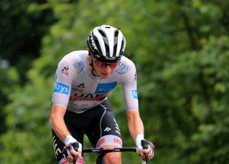 Teuns gana en una exhibición para el recuerdo de Pogacar