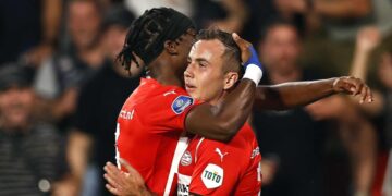 El PSV arrolla al Galatasaray gracias a Zahavi y Götze
