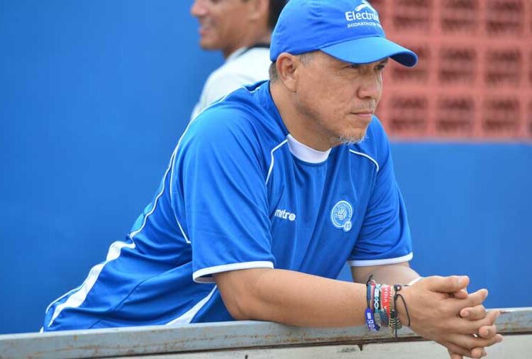 Rudis Gallo, seleccionador nacional de fútbol playa: «Enfrentar a Brasil es un bonito reto en nuestra vida»