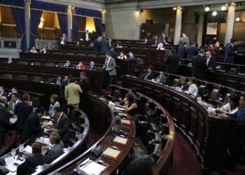 Congreso de Guatemala rechaza estado de calamidad por covid-19 que ordenó Giammattei
