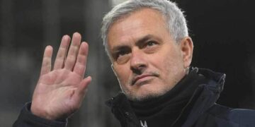 Mourinho pide tiempo para triunfar en la Roma