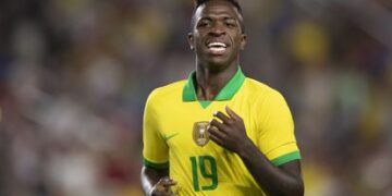 Brasil convoca a Vinicius