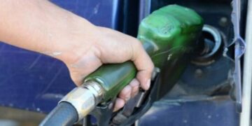 Alza de hasta $0.05 ctvs en el precio de los combustibles a partir de mañana