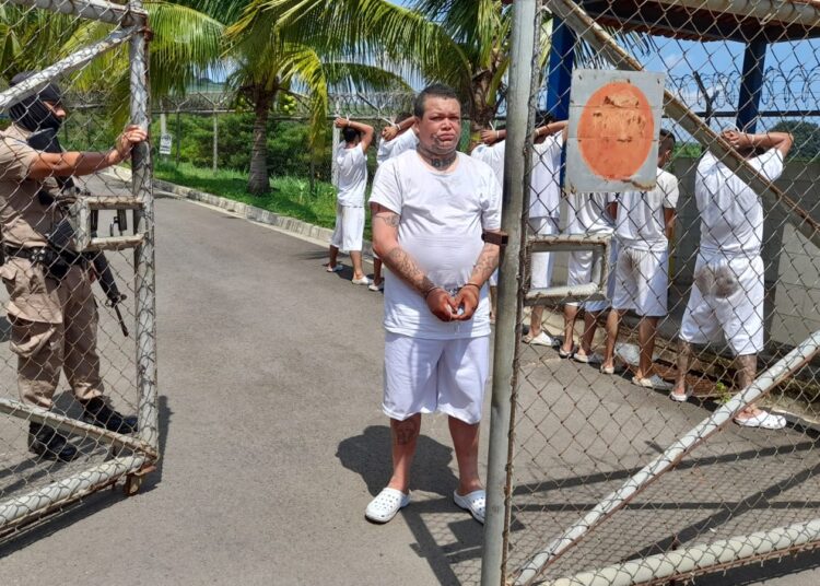 Centros Penales confirma traslado de peligroso cabecilla al Centro Penal de Seguridad de Izalco