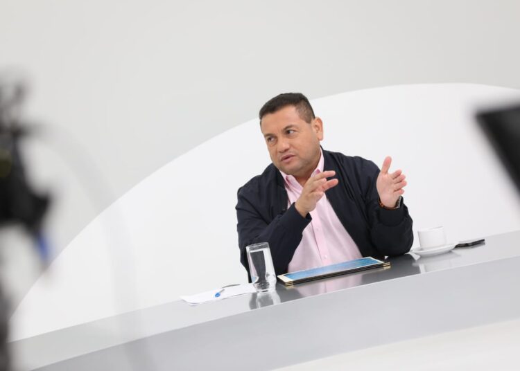 Ministro de Trabajo Rolando Castro garantiza intervención inmediata ante denuncias laborales por incremento al salario mínimo