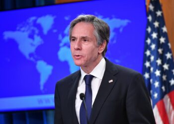 Secretario de Estado de EE. UU. defendió ante el congreso el retiro de las tropas de Afganistán