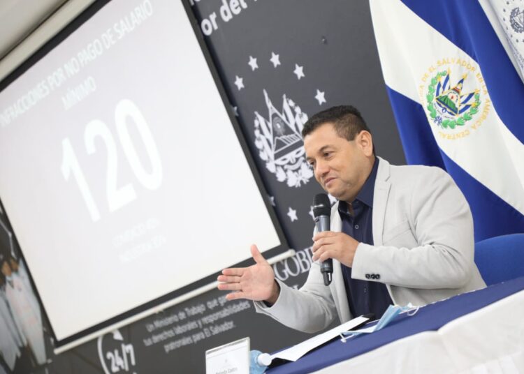 Ministro de Trabajo Rolando Castro envía contundente mensaje a empresarios que mantienen acciones coercitivas con sus empleados