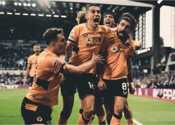 Gran remontada del Wolves ante el Aston Villa (2-3)