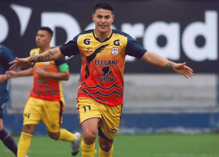 Kevin Santamaría no seguirá con el Chavelines peruano
