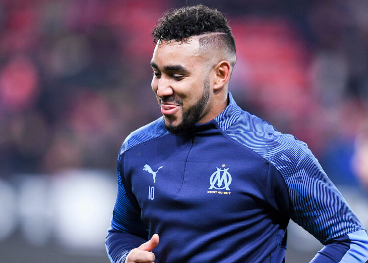 Un botellazo a Payet provoca la suspensión del Lyon-Marsella