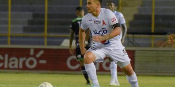 Rodolfo Zelaya, delantero del Alianza: «Nosotros trabajamos para ser campeones»
