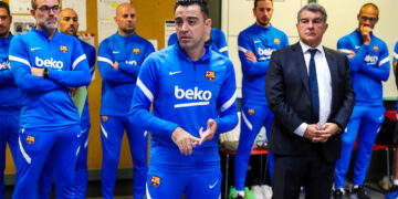Xavi dirigió su primer entrenamiento como técnico del Barça