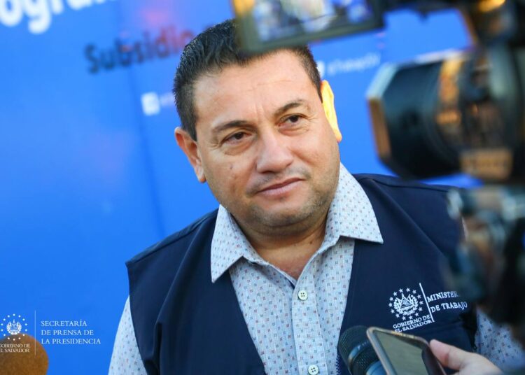 “El aguinaldo no es una opción de los empleadores, es un derecho de los trabajadores”: Ministro Rolando Castro