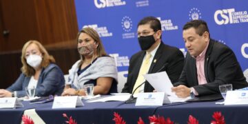 Ministro de Trabajo Rolando Castro instalo del Consejo Superior del Trabajo el cual destaco que el objetivo es fortalecer el diálogo social
