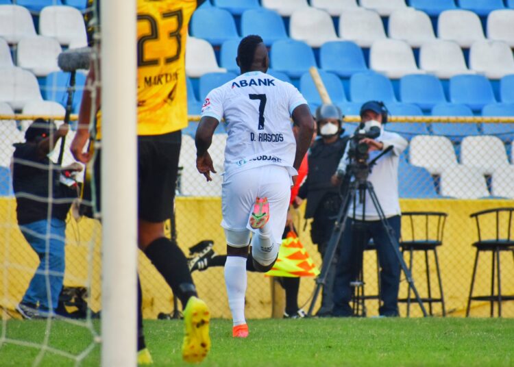 Duvier Riascos, el último caso de racismo en el fútbol salvadoreño. ¿Habrá sanción?