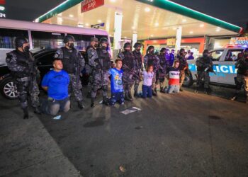 Asaltantes de usuarios de microbús de Apopa serán llevados ante la justicia