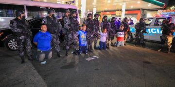 Asaltantes de usuarios de microbús de Apopa serán llevados ante la justicia