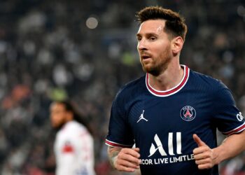 Vuelven a suspender a Messi tras «un partido indigno de su Balón de Oro»