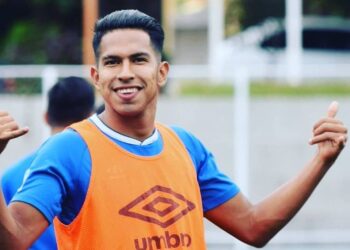 Denis Pineda no sigue en C.D FAS