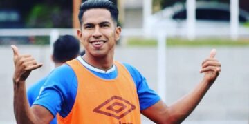 Denis Pineda no sigue en C.D FAS
