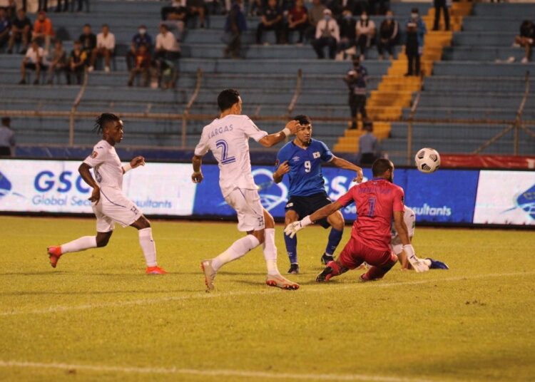 Cuatro salvadoreños en el once ideal de CONCACAF