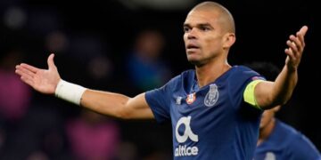 Pepe podría ser suspendido por dos años por agresión a un directivo del Sporting Lisboa
