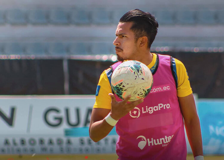 Denis Pineda: «Siempre he dicho que soy de FAS, pero iremos por la victoria»