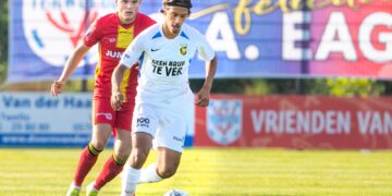 El Vitesse de Enrico Dueñas se enfrentará a la Roma de Mourinho
