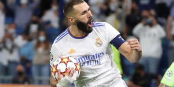 Benzema: «Me pone muy orgulloso estar en el sitio de Di Stéfano»
