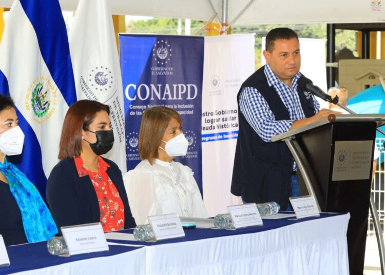 Ministro de Trabajo Rolando Castro realiza segunda colocación del grupo más grande de personas con discapacidad