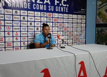 Michell Mercado: “Tuvimos una reunión entre jugadores de Alianza»