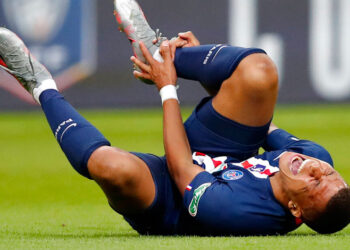 Mbappé sufre golpe en el entreno del PSG y es duda ante el Madrid por Champions