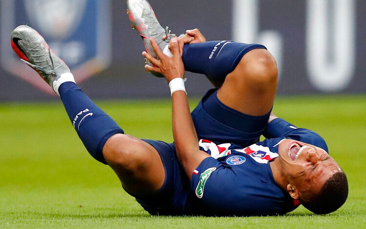Mbappé sufre golpe en el entreno del PSG y es duda ante el Madrid por Champions