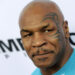 Mike Tyson lo hizo de nuevo: golpea a un pasajero en un avión