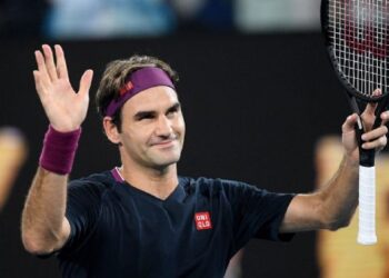 Roger Federer regresa al tenis un año después