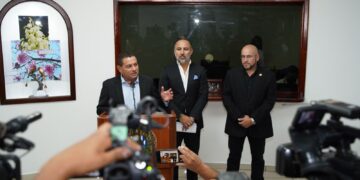 Ministro de Trabajo Rolando Castro presentó convenios de la OIT a la Asamblea Legislativa