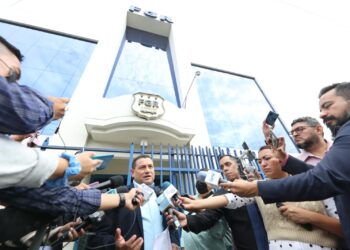 Ministro Rolando Castro presenta demanda contra 450 empresas por apropiación de cuotas