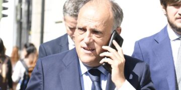 La advertencia de la liga española al Barcelona sobre fichar a Lewandowski