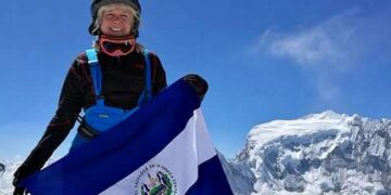 Alfa Karina Arrué, la primera salvadoreña en llegar a la cima del Everest